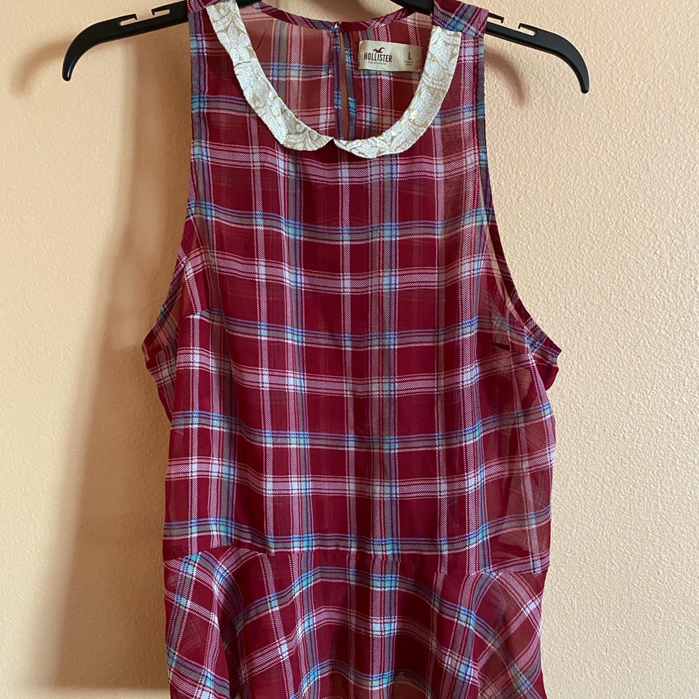 Cream Collared Plaid Sleeveless Shirt